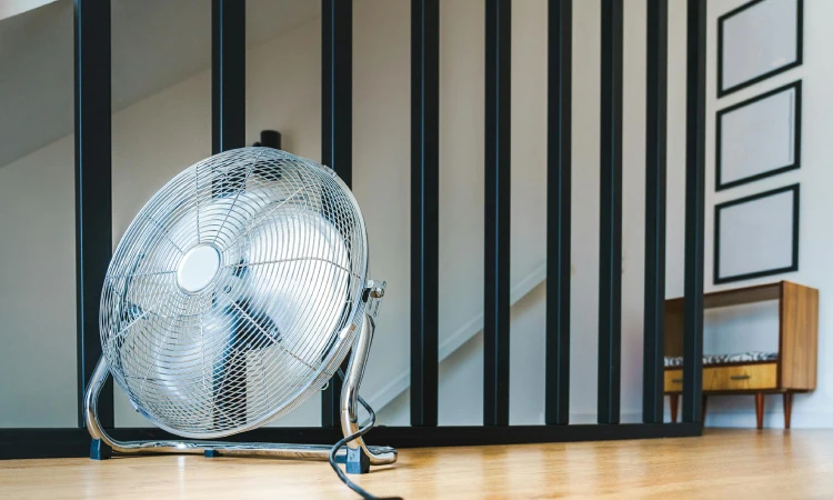 Memanfaatkan kipas angin, Sumber: pexels.com