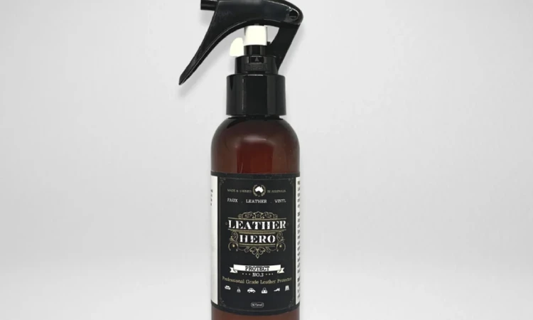 Menggunakan leather protector, Sumber: leatherhero.com.au