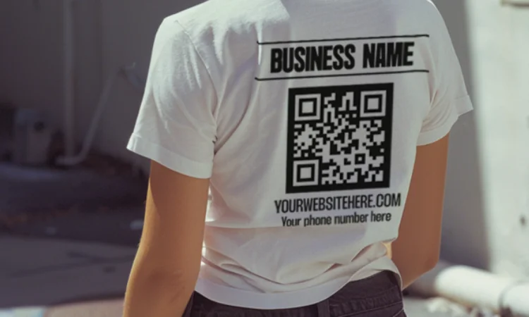 Desain kaos interaktif, Sumber: tenstickers.in