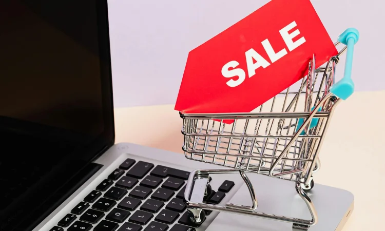Mempertimbangkan harga diskon, Sumber: pexels.com