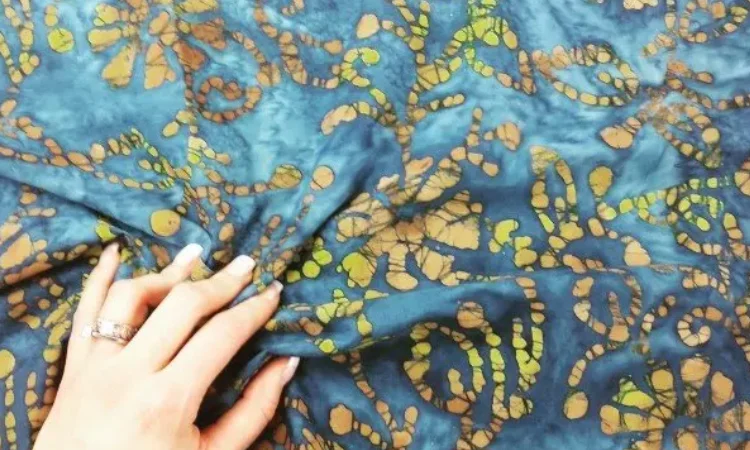 Warna kain batik, Sumber: thesewingdirectory.co.uk